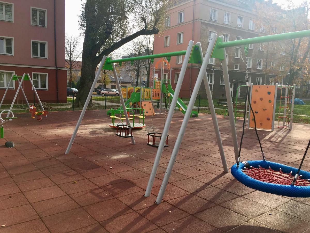 Ferienwohnung Apartament Przy Stadionie Tychy Exterior foto